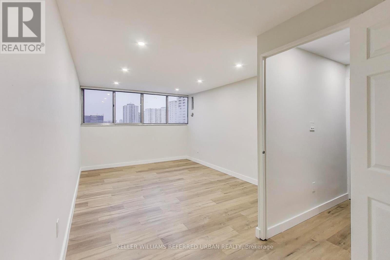 1215 - 11 Wincott Drive, Toronto, Ontario  M9R 2R9 - Photo 8 - W12676140