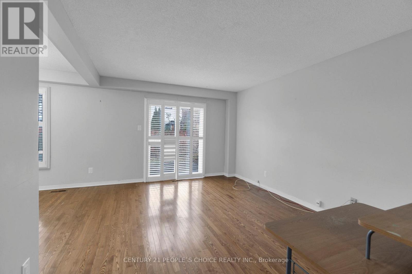 35 Ferri Crescent, Brampton, Ontario  L6Z 1R8 - Photo 5 - W12676152