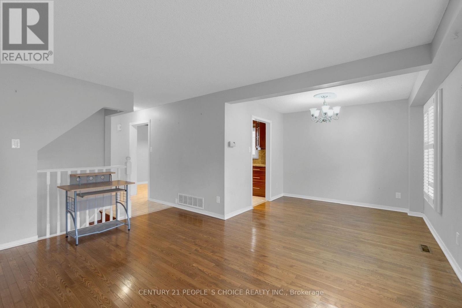 35 Ferri Crescent, Brampton, Ontario  L6Z 1R8 - Photo 7 - W12676152