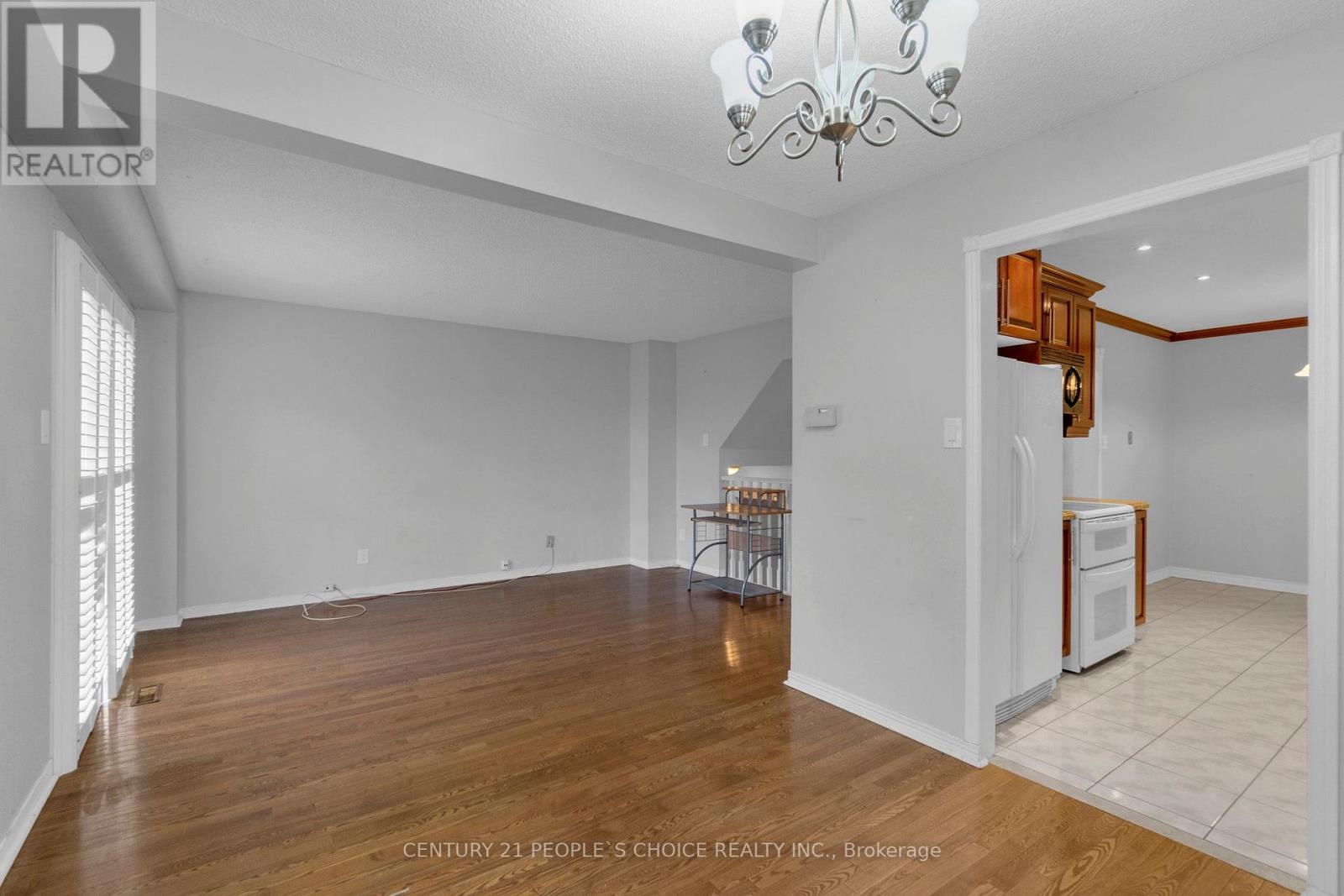 35 Ferri Crescent, Brampton, Ontario  L6Z 1R8 - Photo 9 - W12676152