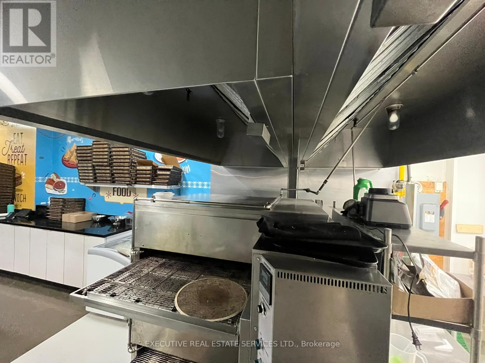 1 - 50 Sky Harbour Drive, Brampton, Ontario  L6Y 6B8 - Photo 10 - W12676158