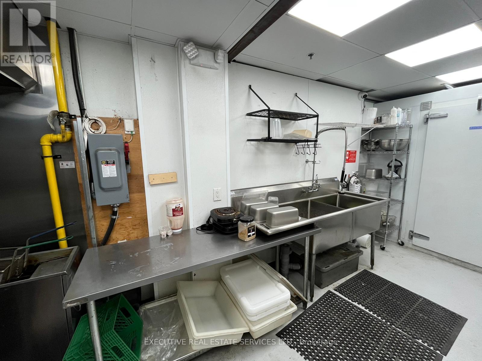 1 - 50 Sky Harbour Drive, Brampton, Ontario  L6Y 6B8 - Photo 16 - W12676158