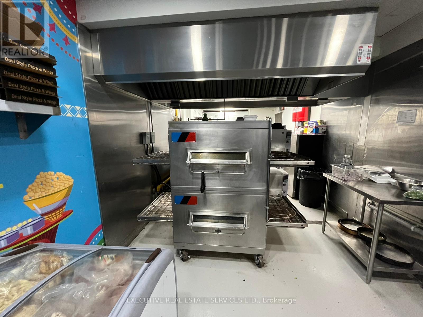 1 - 50 Sky Harbour Drive, Brampton, Ontario  L6Y 6B8 - Photo 3 - W12676158