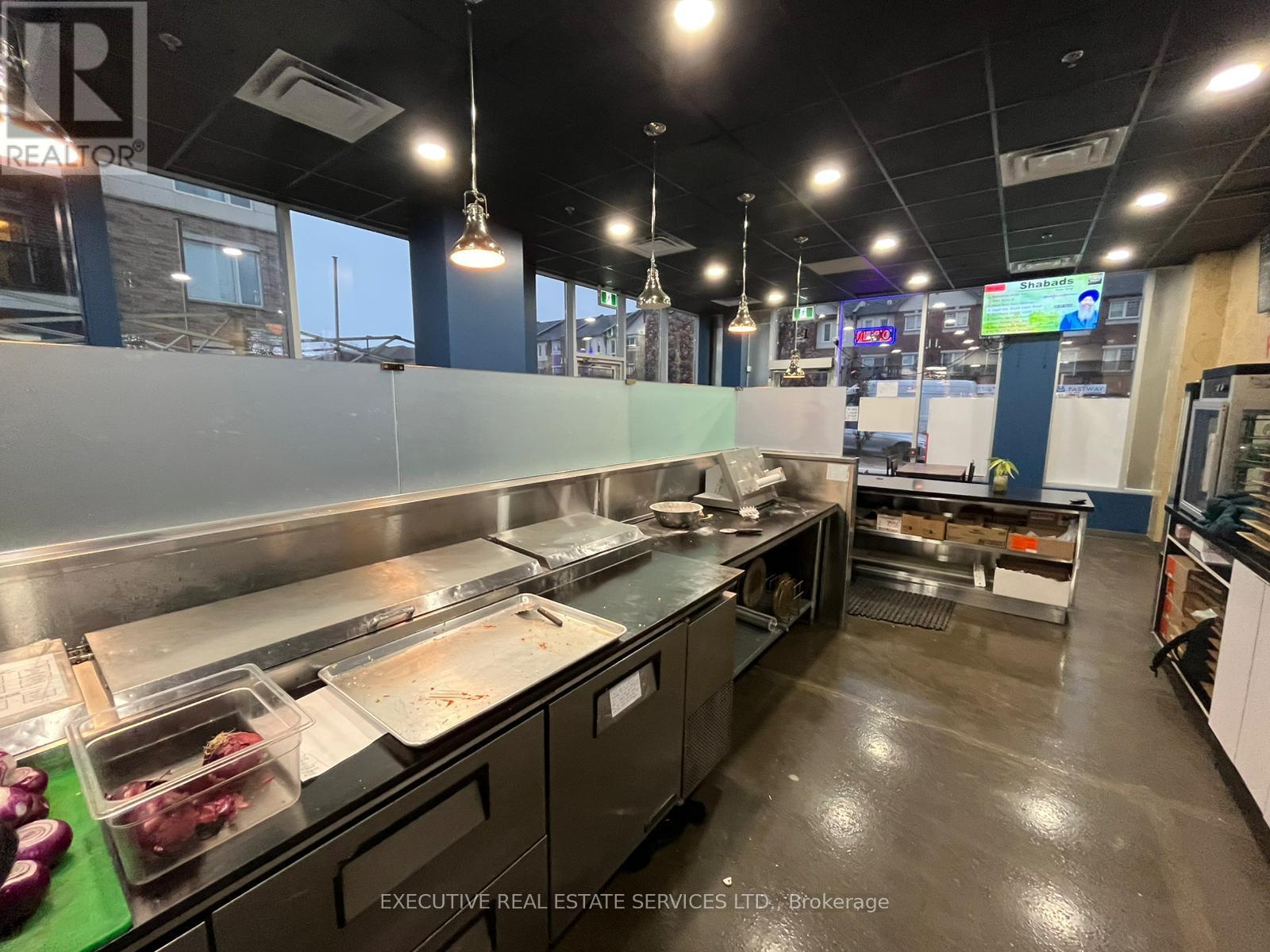 1 - 50 Sky Harbour Drive, Brampton, Ontario  L6Y 6B8 - Photo 6 - W12676158