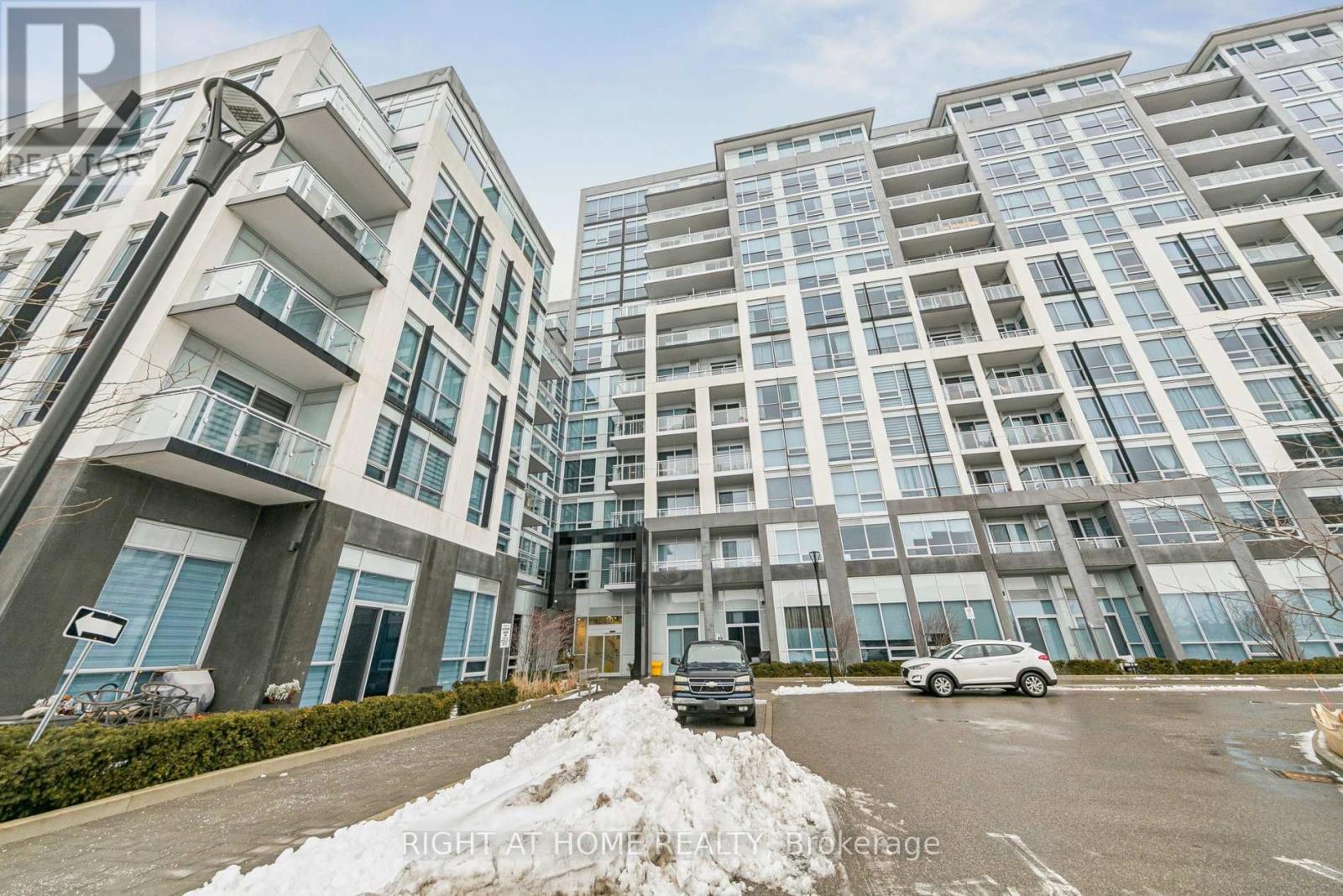 501 - 1050 Main St Estates E, Milton, Ontario  L9T 9M3 - Photo 25 - W12676232