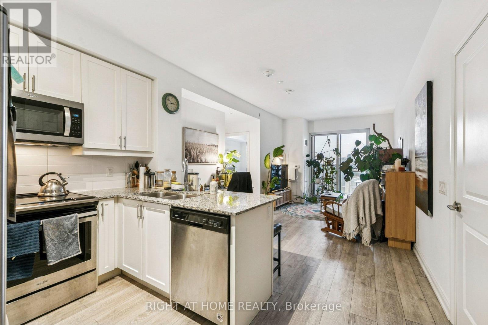 501 - 1050 MAIN STREET E, Milton, Ontario