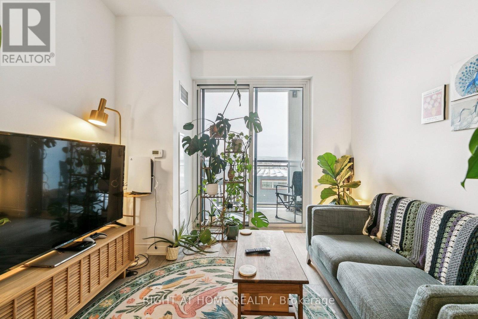 501 - 1050 Main Street E, Milton, Ontario  L9T 9M3 - Photo 5 - W12676234