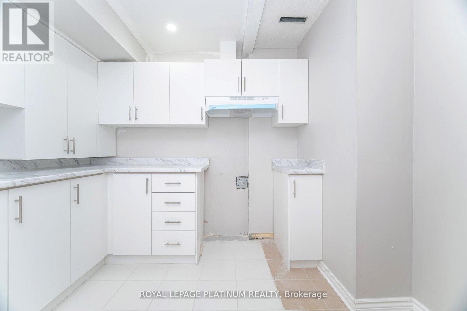 51 Softneedle Avenue, Brampton, Ontario  L6R 1K7 - Photo 18 - W12676246