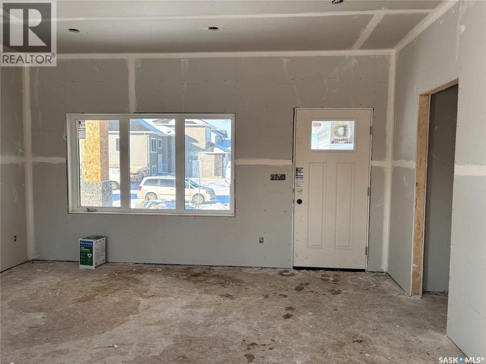 442 Kinloch Crescent, Saskatoon, Saskatchewan  S7M 5K1 - Photo 2 - SK020529