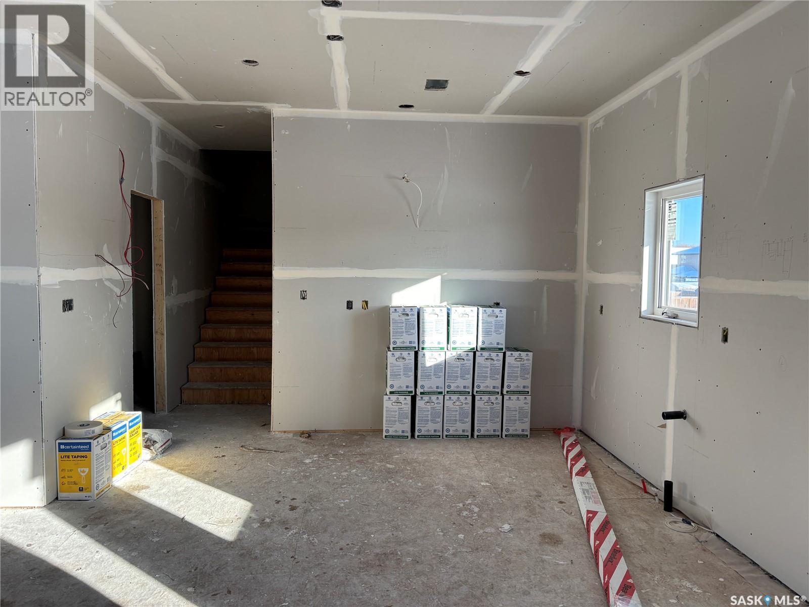 442 Kinloch Crescent, Saskatoon, Saskatchewan  S7M 5K1 - Photo 4 - SK020529