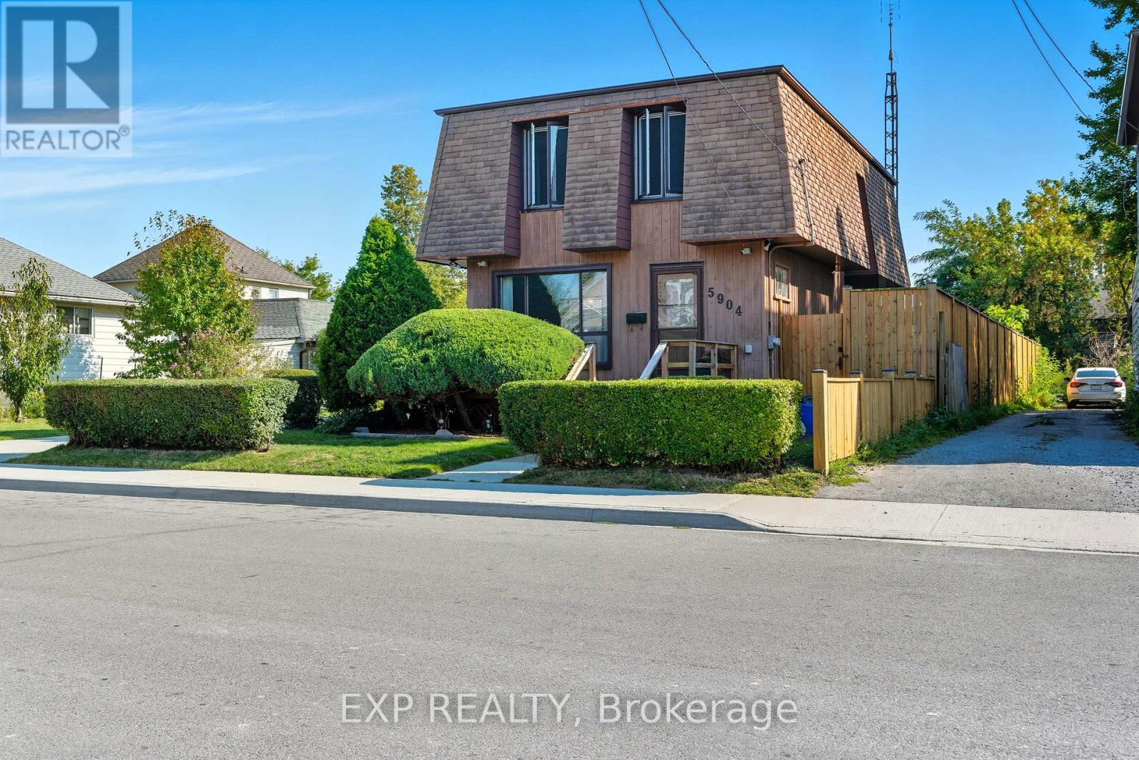 5904 Prospect Street, Niagara Falls, Ontario  L2G 1G8 - Photo 3 - X12675976