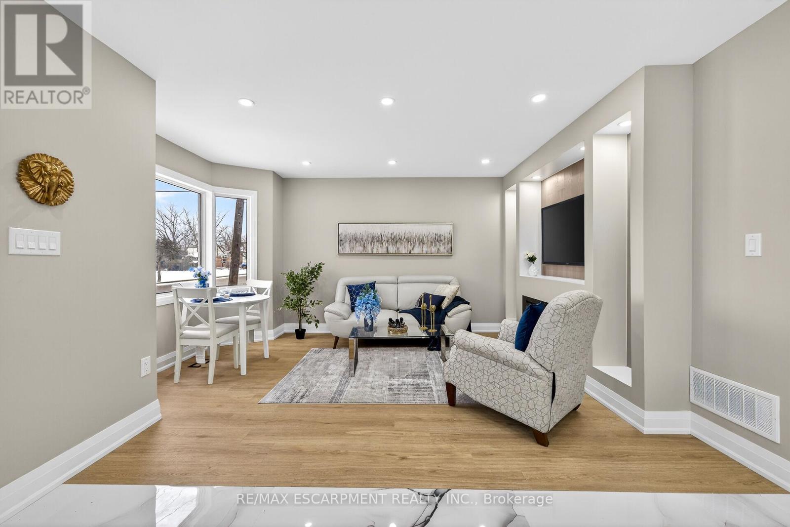 150 Brucedale Avenue E, Hamilton, Ontario  L9A 1N6 - Photo 11 - X12676010