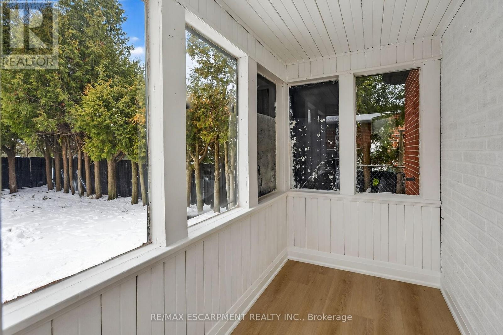 150 Brucedale Avenue E, Hamilton, Ontario  L9A 1N6 - Photo 43 - X12676010