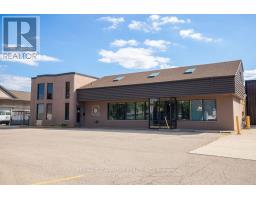 190 HEMPSTEAD DRIVE, Hamilton, Ontario