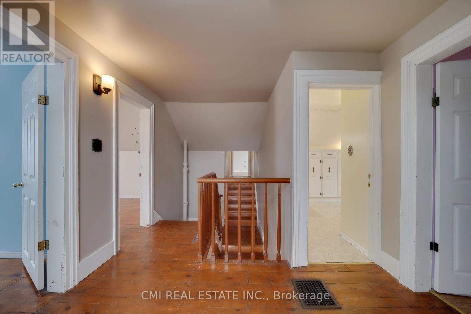 76 Main Street E, Mapleton, Ontario  N0G 1P0 - Photo 20 - X12676048