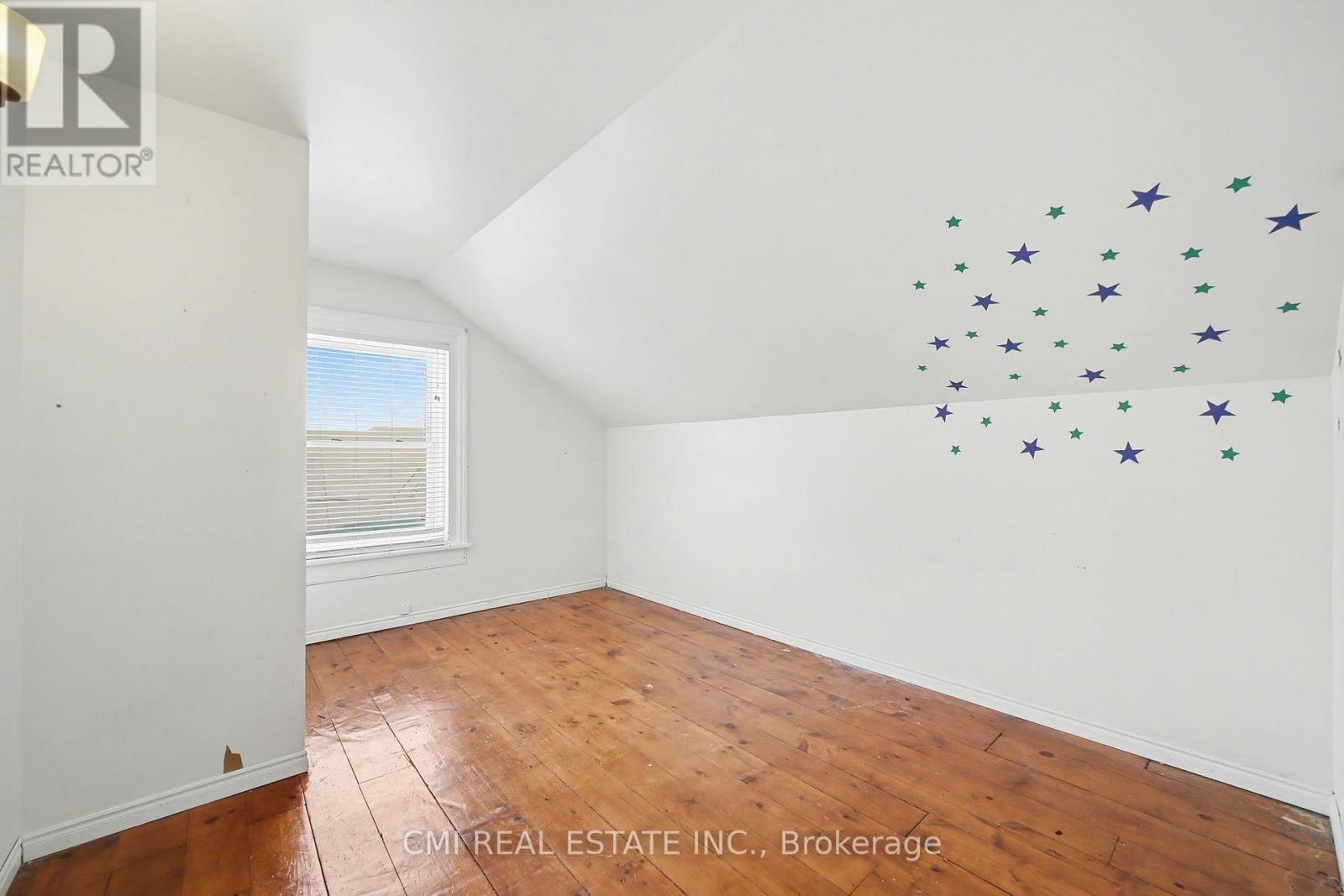 76 Main Street E, Mapleton, Ontario  N0G 1P0 - Photo 36 - X12676048