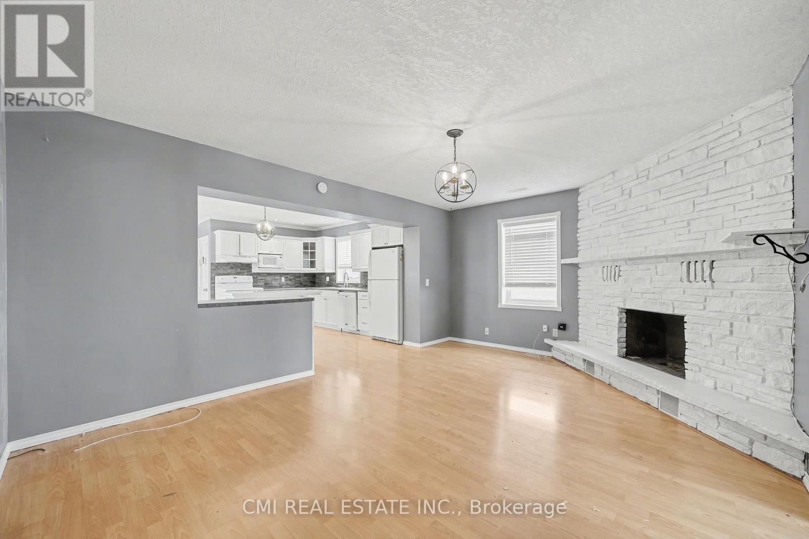 76 Main Street E, Mapleton, Ontario  N0G 1P0 - Photo 9 - X12676048