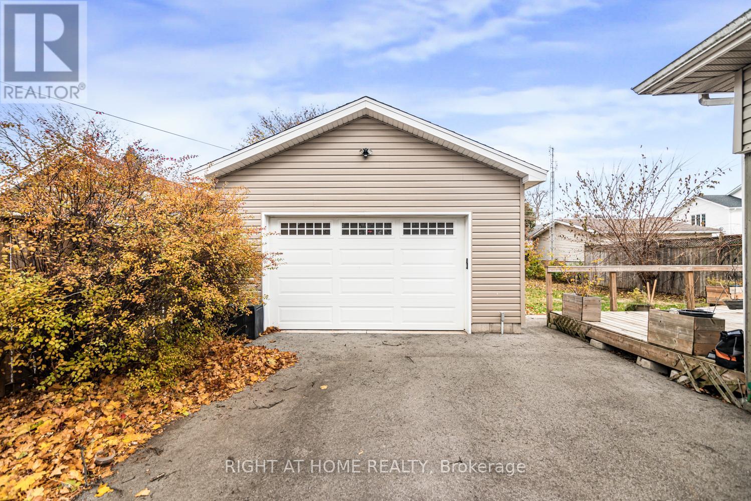 6385 Crawford Street, Niagara Falls, Ontario  L2E 5Y9 - Photo 36 - X12676068