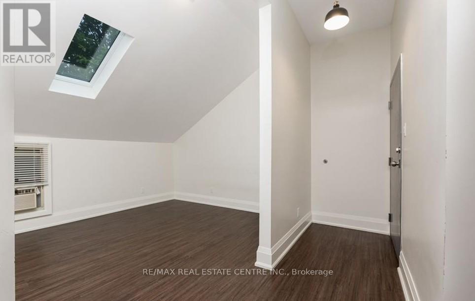 14 Young Street W, Waterloo, Ontario  N2L 2Y8 - Photo 18 - X12676082