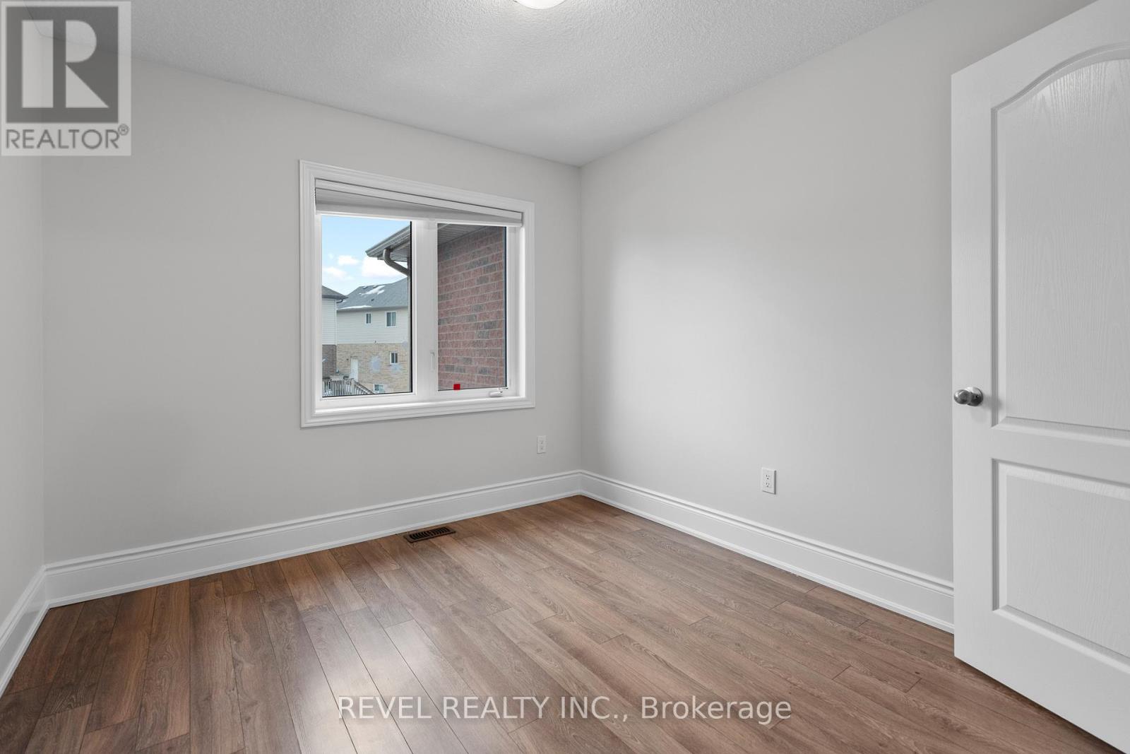 35 Sunset Way, Thorold, Ontario  L0S 1A0 - Photo 22 - X12676192