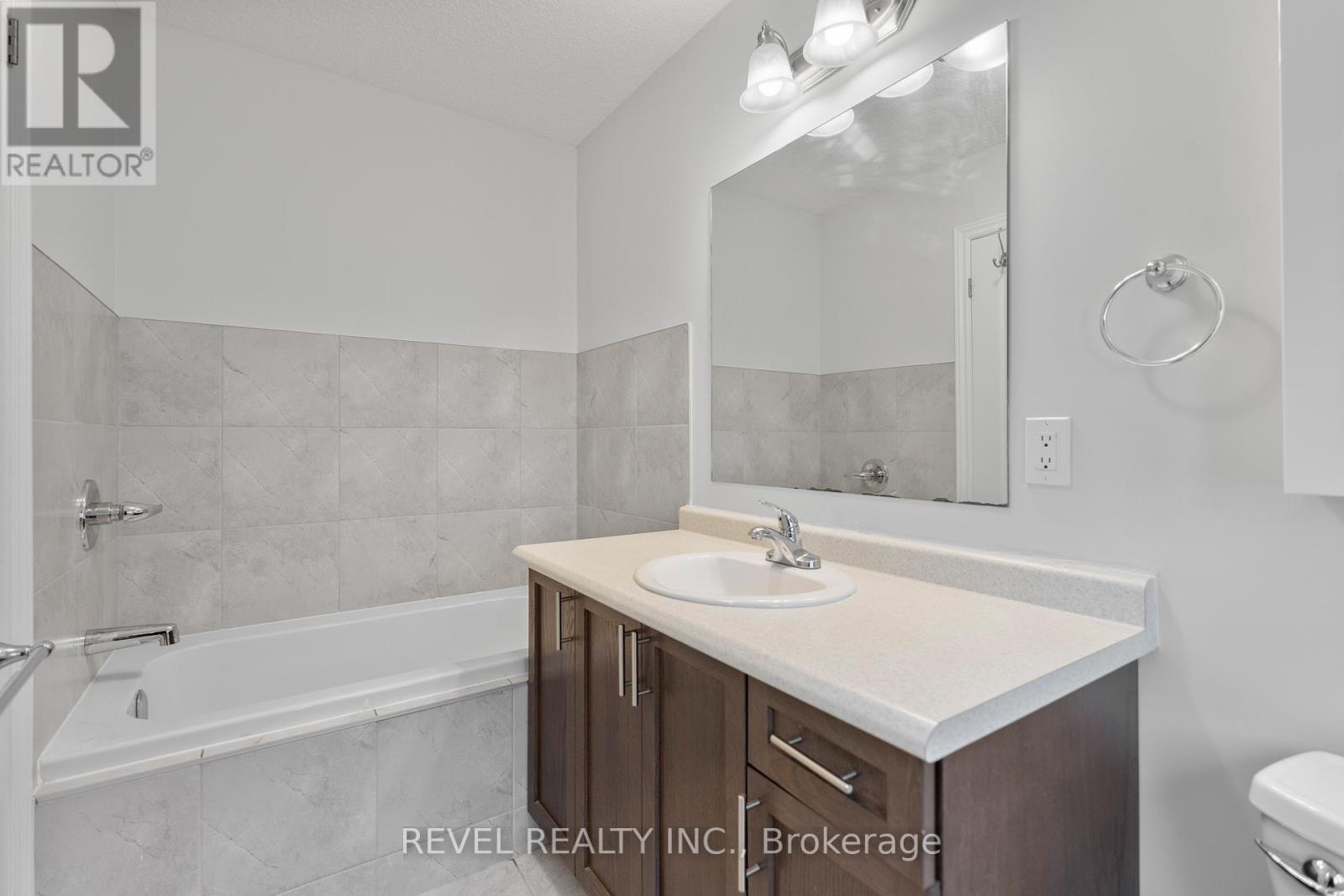 35 Sunset Way, Thorold, Ontario  L0S 1A0 - Photo 26 - X12676192