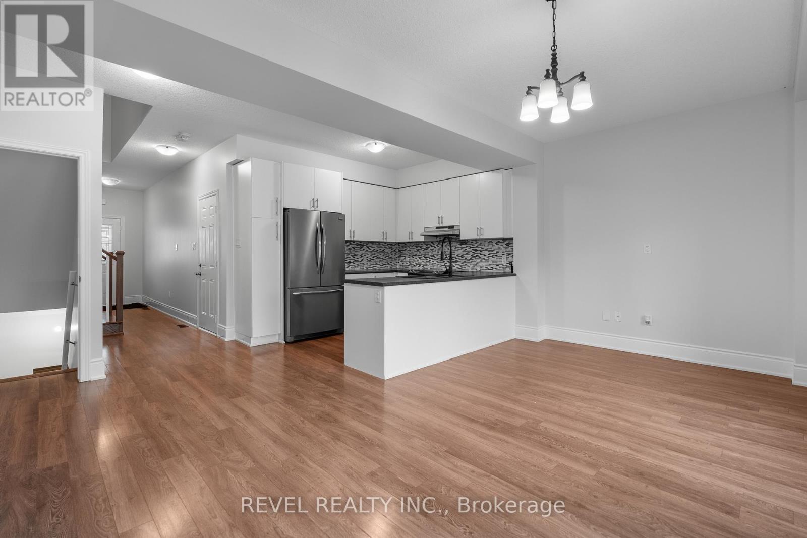 35 Sunset Way, Thorold, Ontario  L0S 1A0 - Photo 7 - X12676192