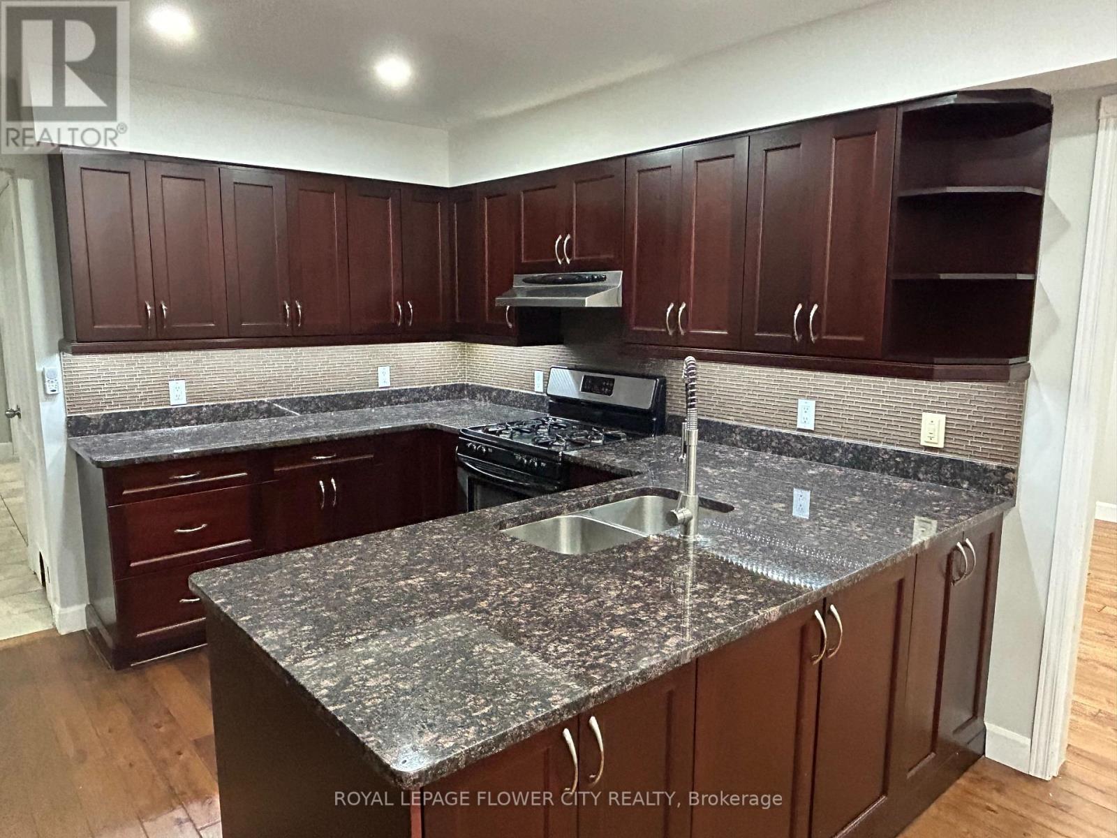 418 Riverview Drive, Strathroy-Caradoc, Ontario  N7G 4A8 - Photo 15 - X12676226