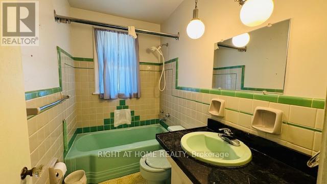 42 Gailmont Drive, Hamilton, Ontario  L8K 4B3 - Photo 9 - X12676238