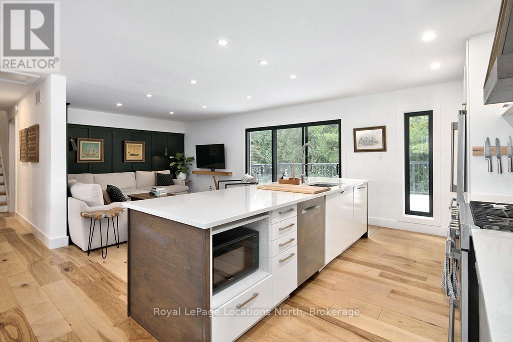 9 Shirley Court, Blue Mountains, Ontario  N0H 2P0 - Photo 9 - X12589624