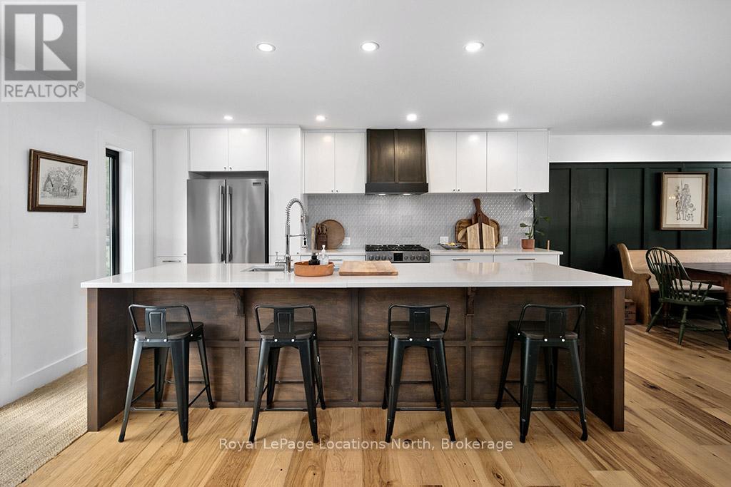 9 Shirley Court, Blue Mountains, Ontario  N0H 2P0 - Photo 7 - X12589624