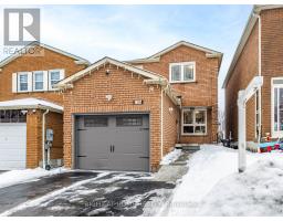 106 MAMMOTH HALL TRAIL, Toronto, Ontario