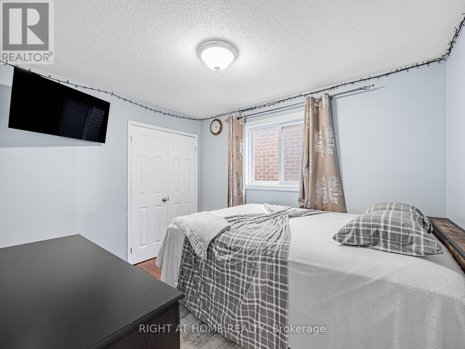 106 Mammoth Hall Trail, Toronto, Ontario  M1B 1P9 - Photo 17 - E12674816