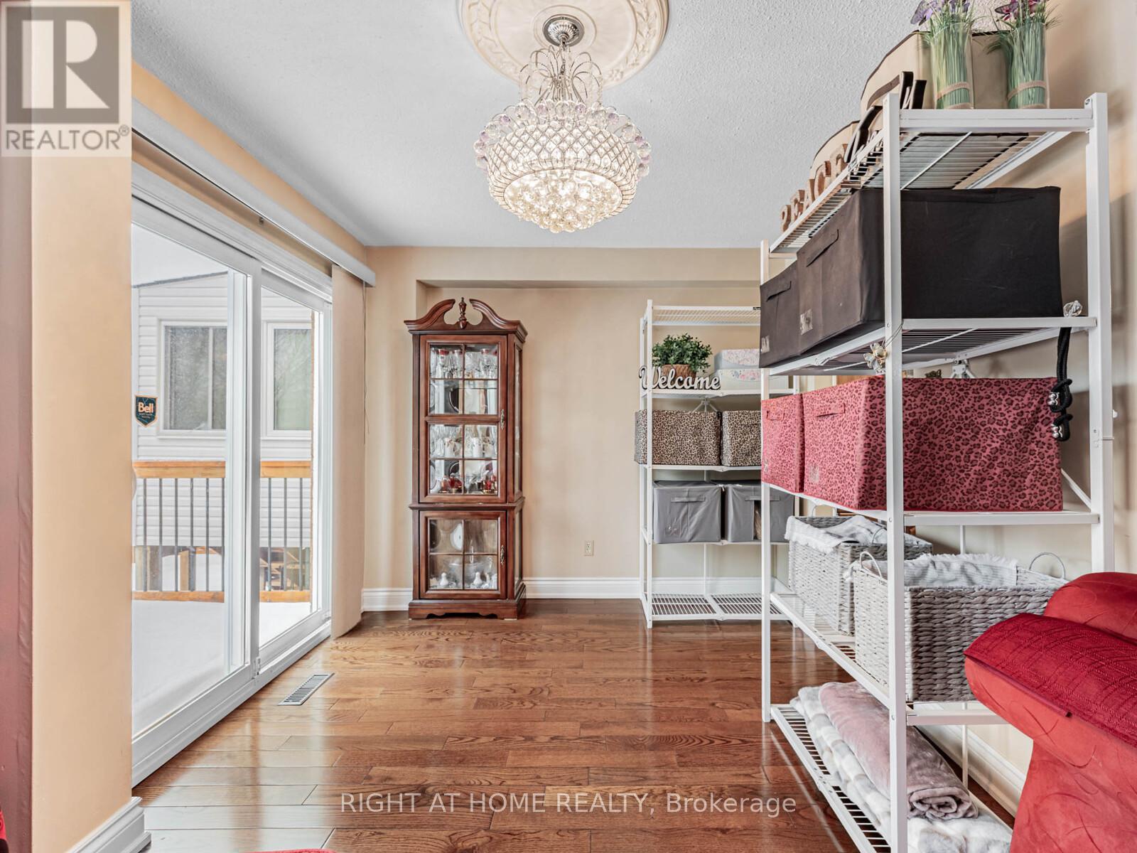 106 Mammoth Hall Trail, Toronto, Ontario  M1B 1P9 - Photo 8 - E12674816