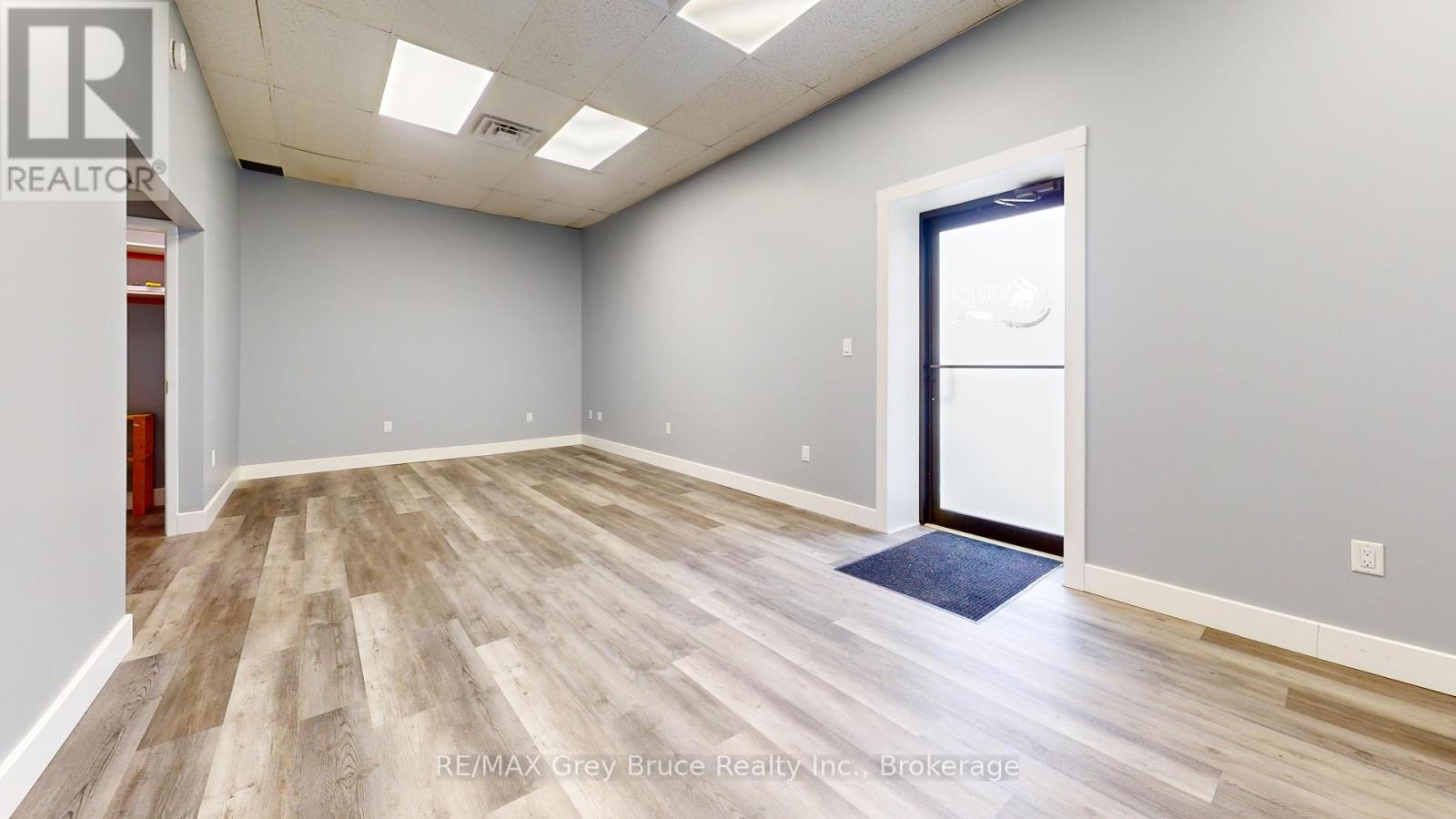 4 - 18 Yonge Street, Arran-Elderslie, Ontario  N0H 2N0 - Photo 4 - X12676312