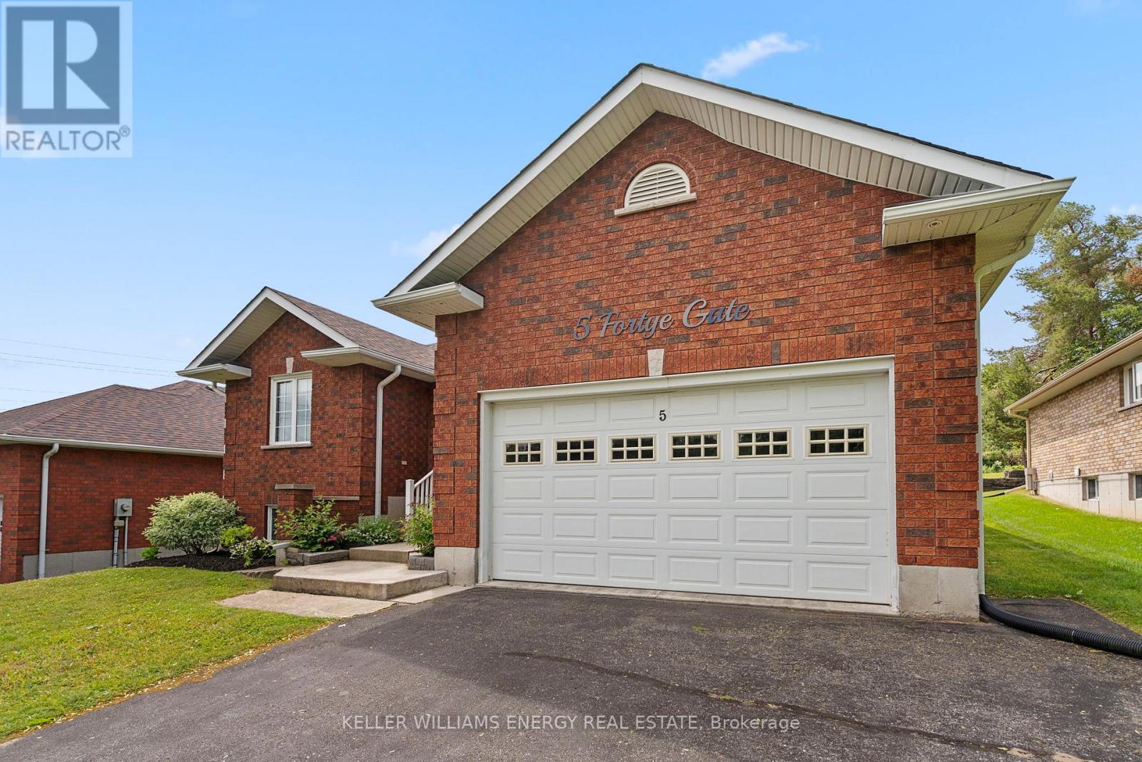 5 Fortye Gate, Peterborough, Ontario  K9K 2E7 - Photo 1 - X12676304