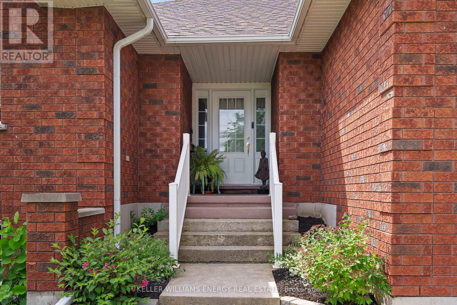 5 Fortye Gate, Peterborough, Ontario  K9K 2E7 - Photo 5 - X12676304