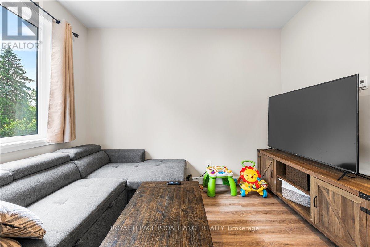 295 Church Street, Greater Napanee, Ontario  K7R 1C5 - Photo 17 - X12676384