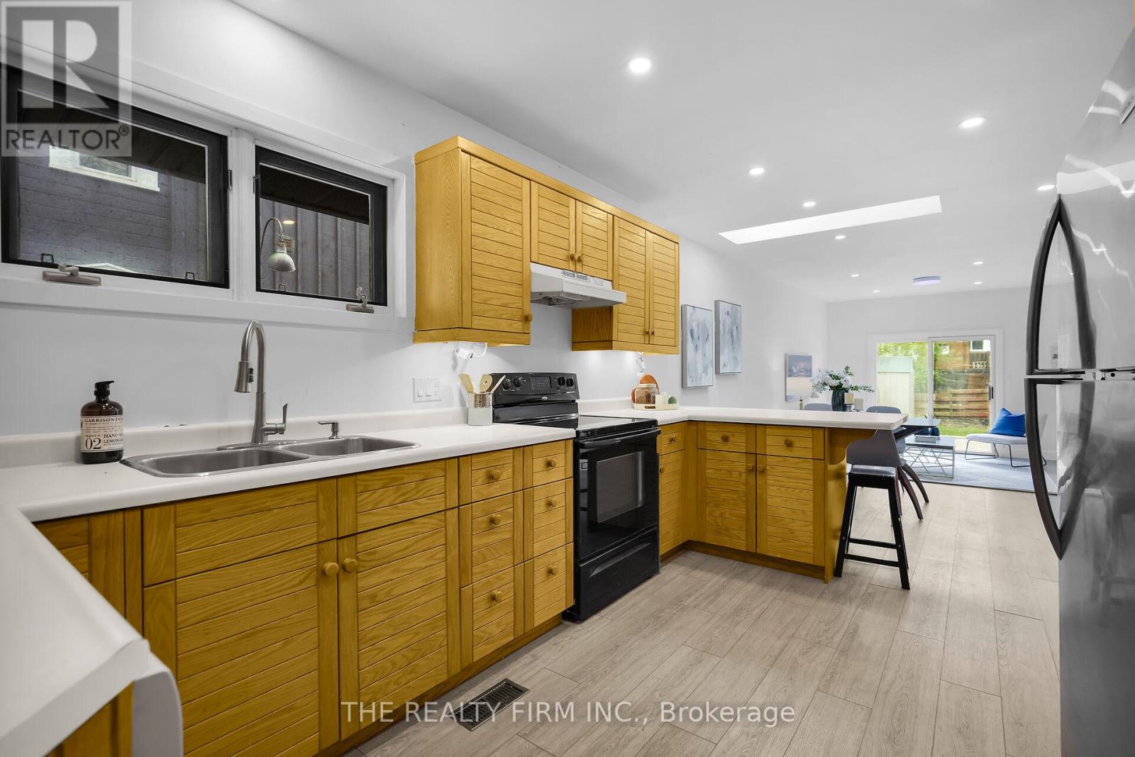 863 Colborne Street N, London East, Ontario  N6A 4A1 - Photo 30 - X12676326