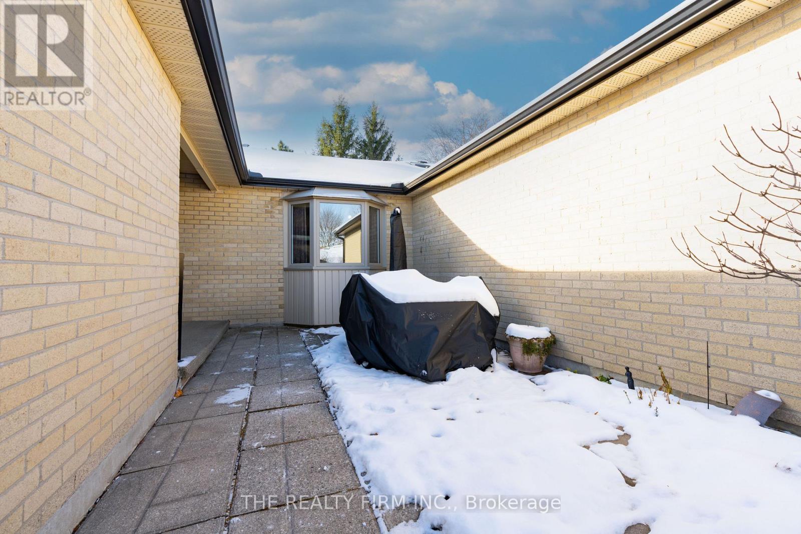 6 - 93 Pine Valley Gate, London South, Ontario  N6H 1L7 - Photo 4 - X12676334