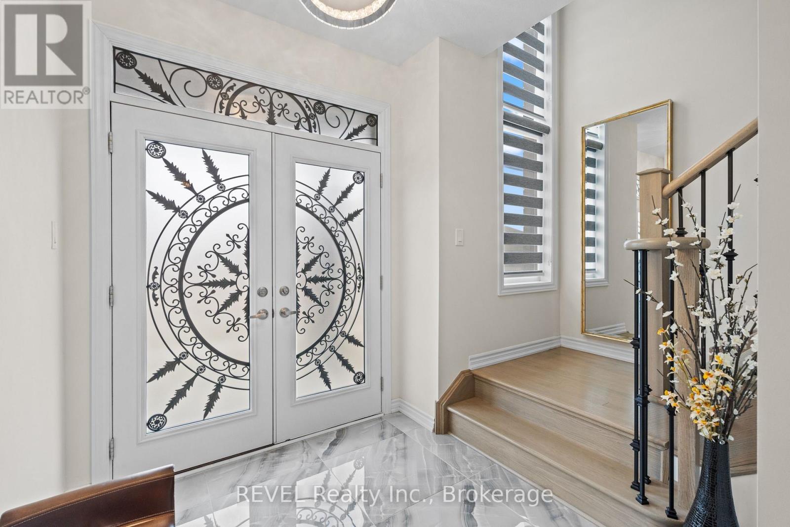 80 Explorer Way, Thorold, Ontario  L2V 0K3 - Photo 4 - X12676268