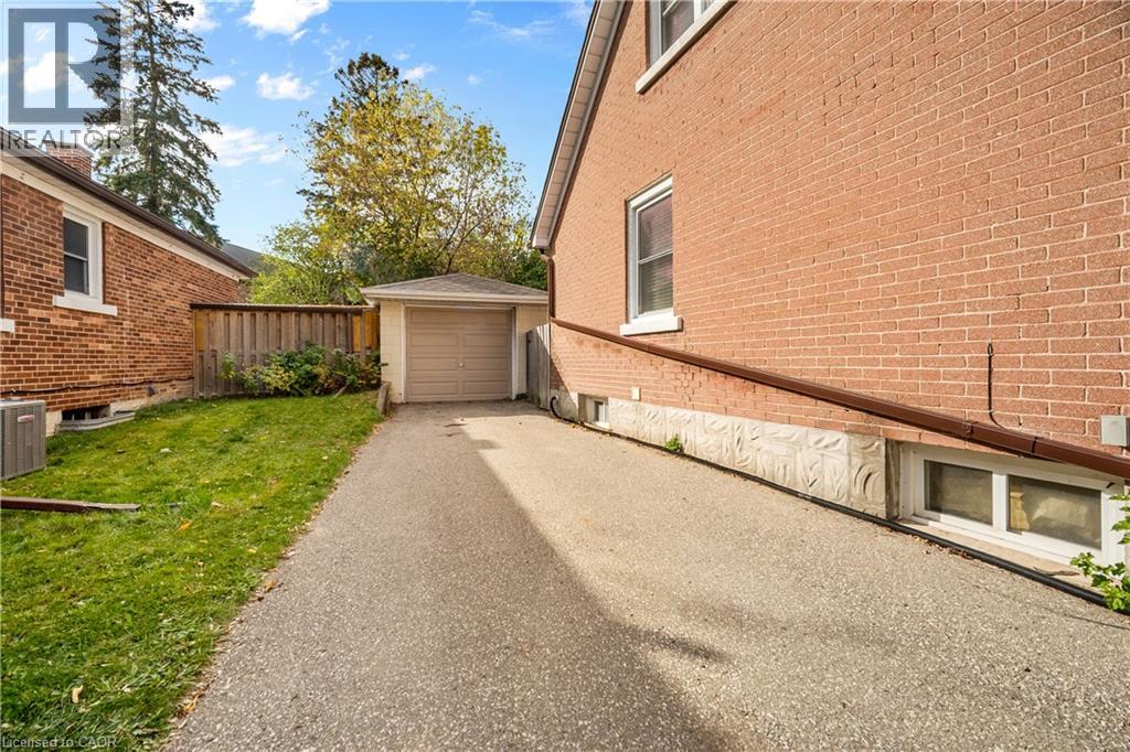 541 Courtland Avenue E, Kitchener, Ontario N2G 2W9 - Photo 4 - 40796396