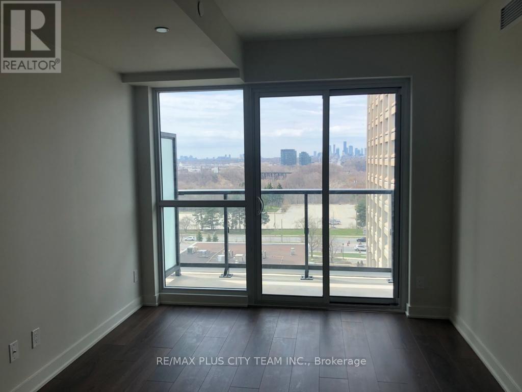 1001 - 2 Sonic Way, Toronto, Ontario  M3C 0P2 - Photo 3 - C12676278