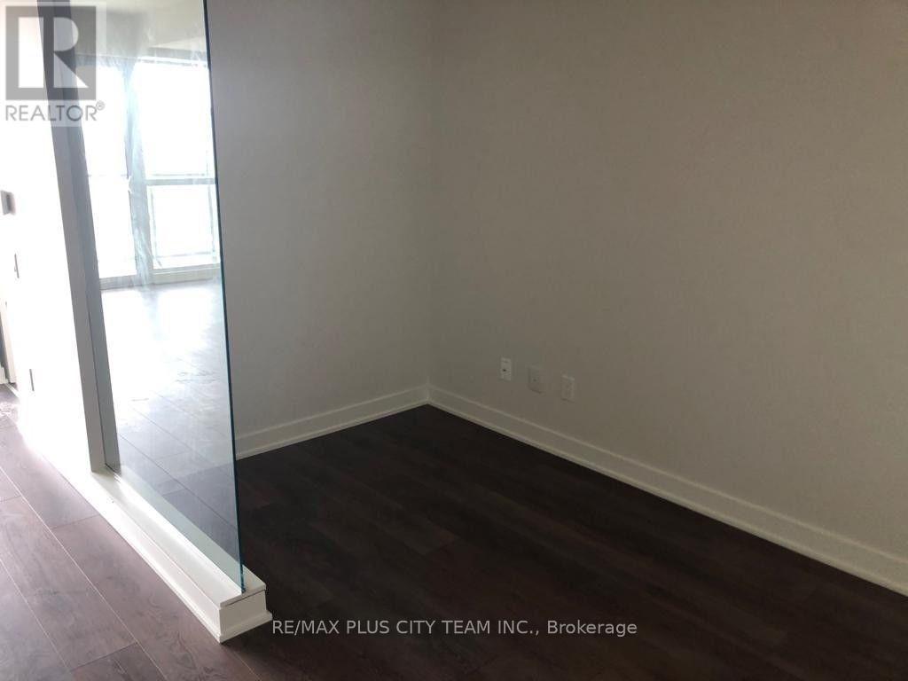 1001 - 2 Sonic Way, Toronto, Ontario  M3C 0P2 - Photo 7 - C12676278