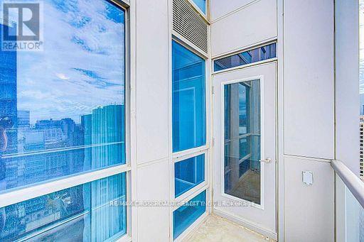 3111 - 763 Bay Street, Toronto, Ontario  M5G 2R3 - Photo 17 - C12676346