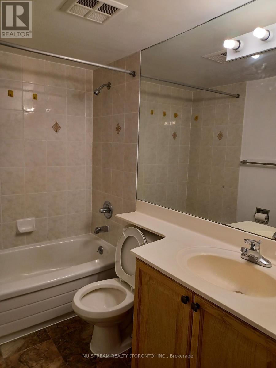 810 - 750 Bay Street, Toronto, Ontario  M5G 1N6 - Photo 10 - C12676374