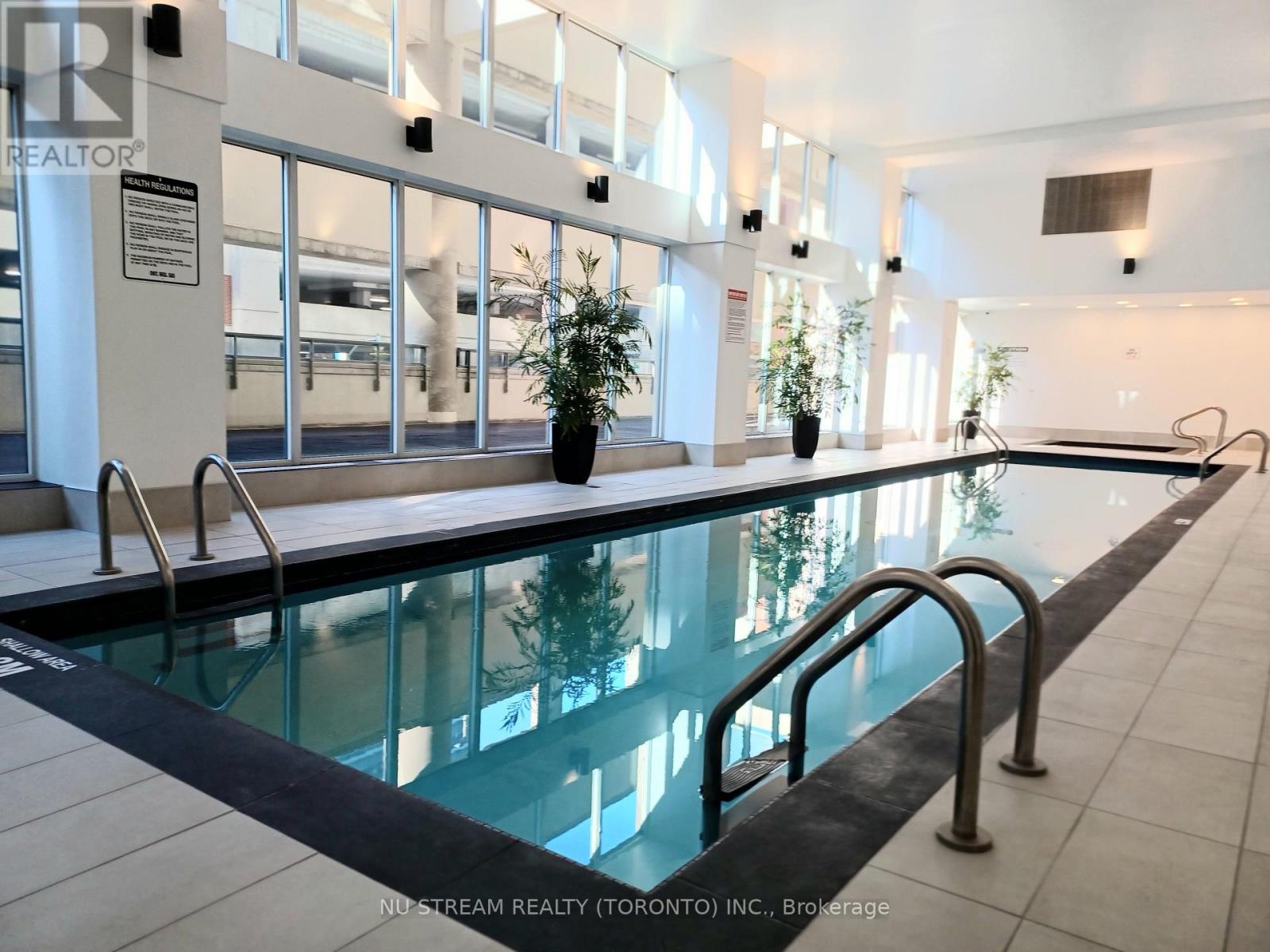 810 - 750 Bay Street, Toronto, Ontario  M5G 1N6 - Photo 11 - C12676374