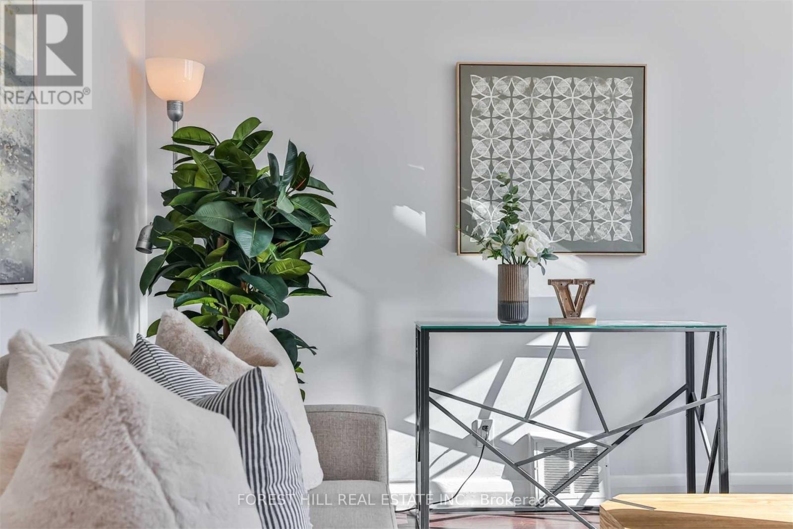 184 Finch Avenue E, Toronto, Ontario  M2N 4R9 - Photo 5 - C12676380