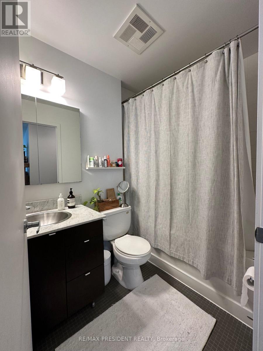 702 - 33 Lombard Street, Toronto, Ontario  M5C 3H8 - Photo 6 - C12676388