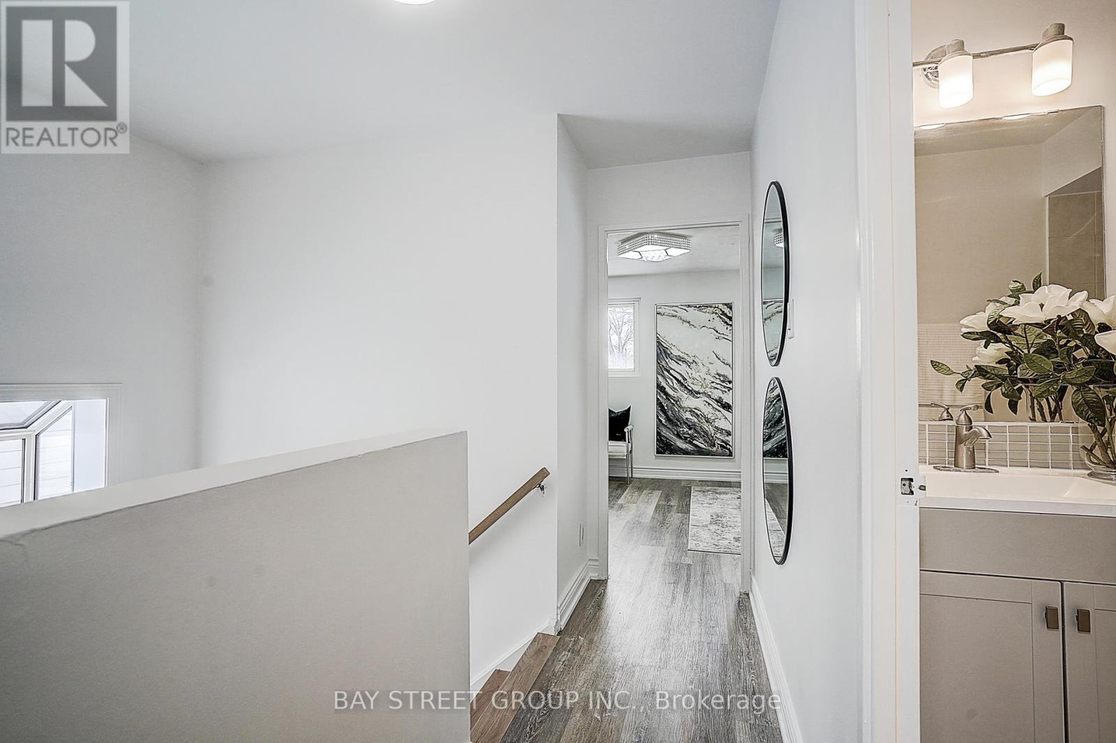 224 Hollyberry Trail, Toronto, Ontario  M2H 2P4 - Photo 17 - C12676390