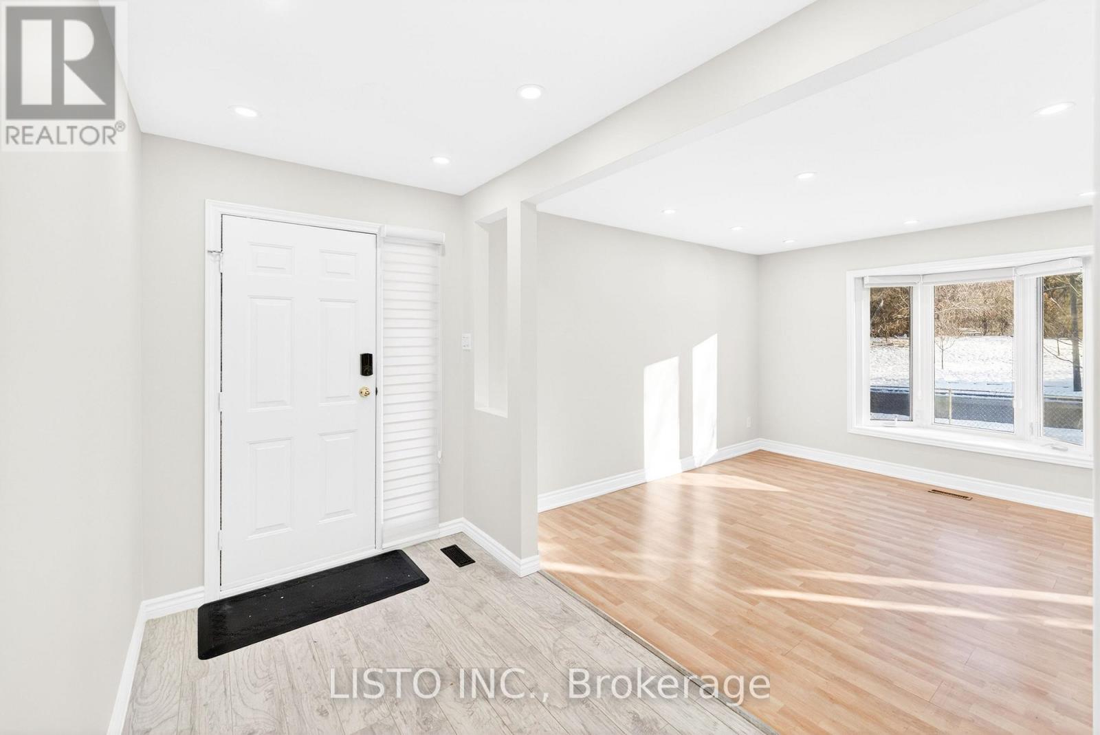 138 John Tabor Trail, Toronto, Ontario  M1B 2V2 - Photo 4 - E12676298